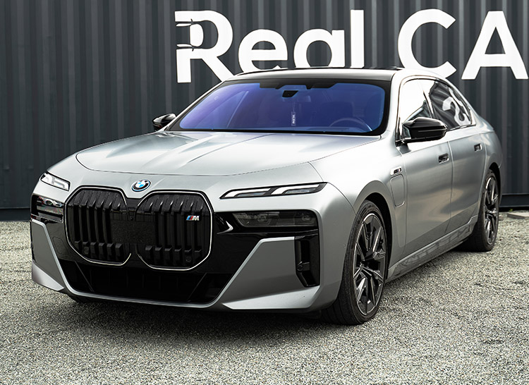 BMW Rad 7 M760e xDrive A/T 523Koní